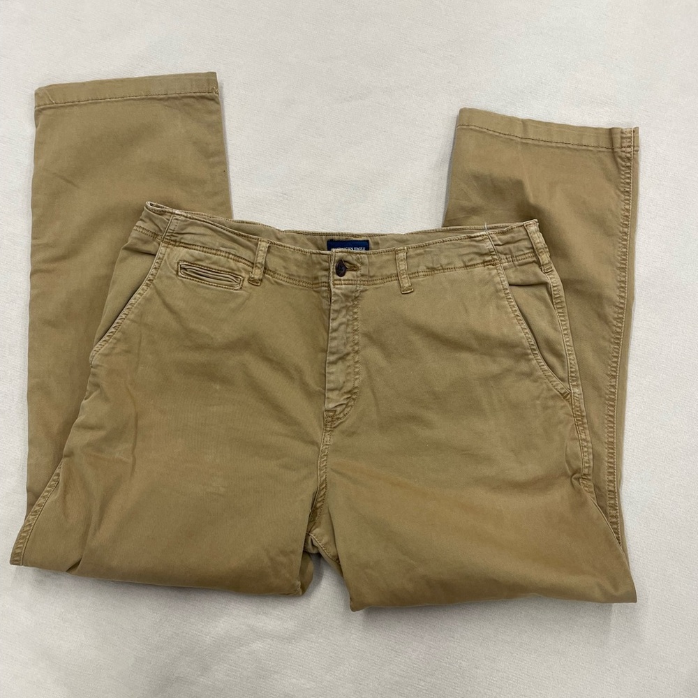 American Eagle extreme flex, relaxed fit, straight leg, 36 x 30 khaki